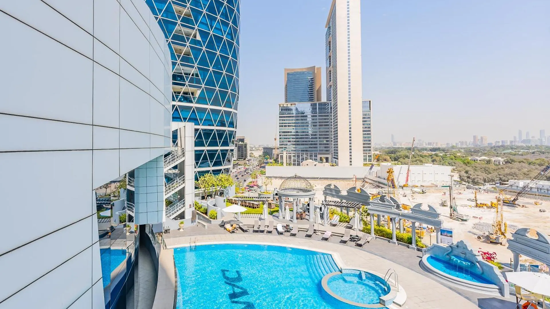 Luxury Spacious Condo In The Iconic Park Towers Dubai 0*,  United Arab Emirates