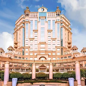 Hotel Swissotel Al Murooj, Dubái
